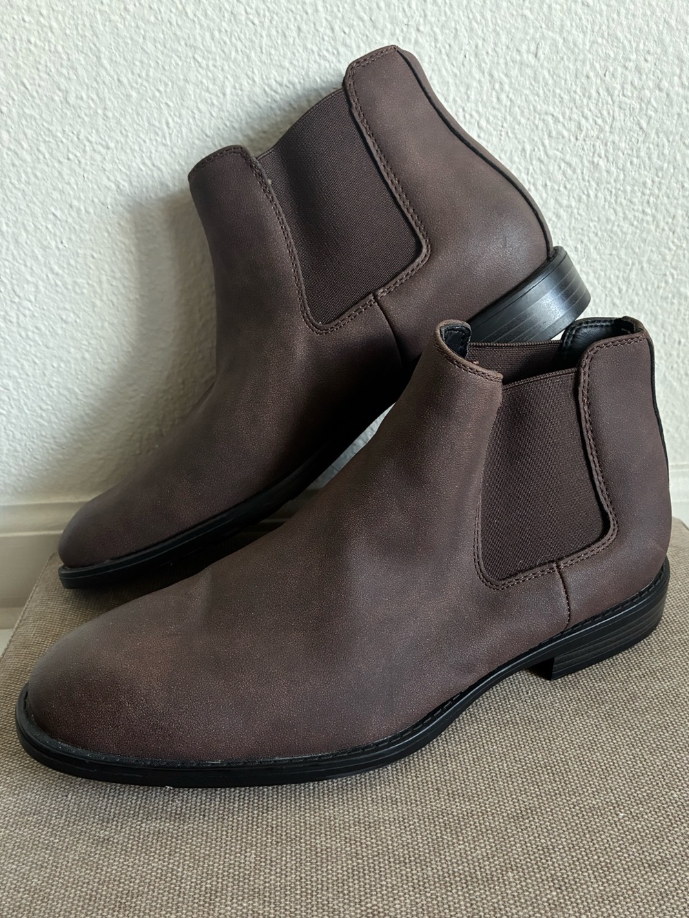 Madden Men Maxxin Mid-Height Chelsea Boot